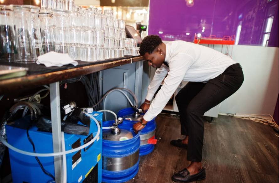 How Should Oxygen, Acetylene, Argon, and CO₂ Cylinders Be Stored
