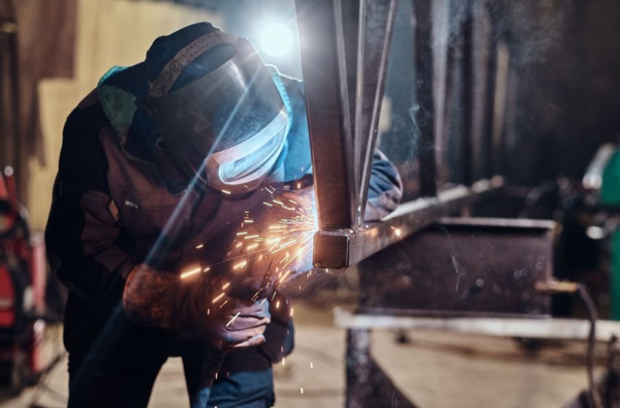 Is 240V Better for Welding 14-Inch Steel