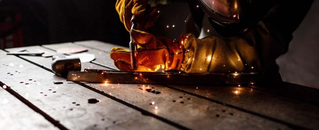 MIG welder settings for 16-gauge steel: Voltage, Amps & Wire Speed