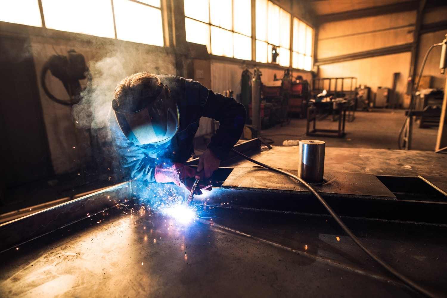 how many amps does a mig welder use
